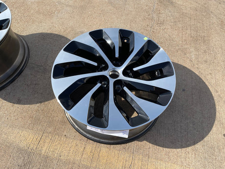 21" 21x8.5 Lucid Air OEM 95542 wheel rim 5x120 2024 2025 2026 FRONT Texas Truck Tire