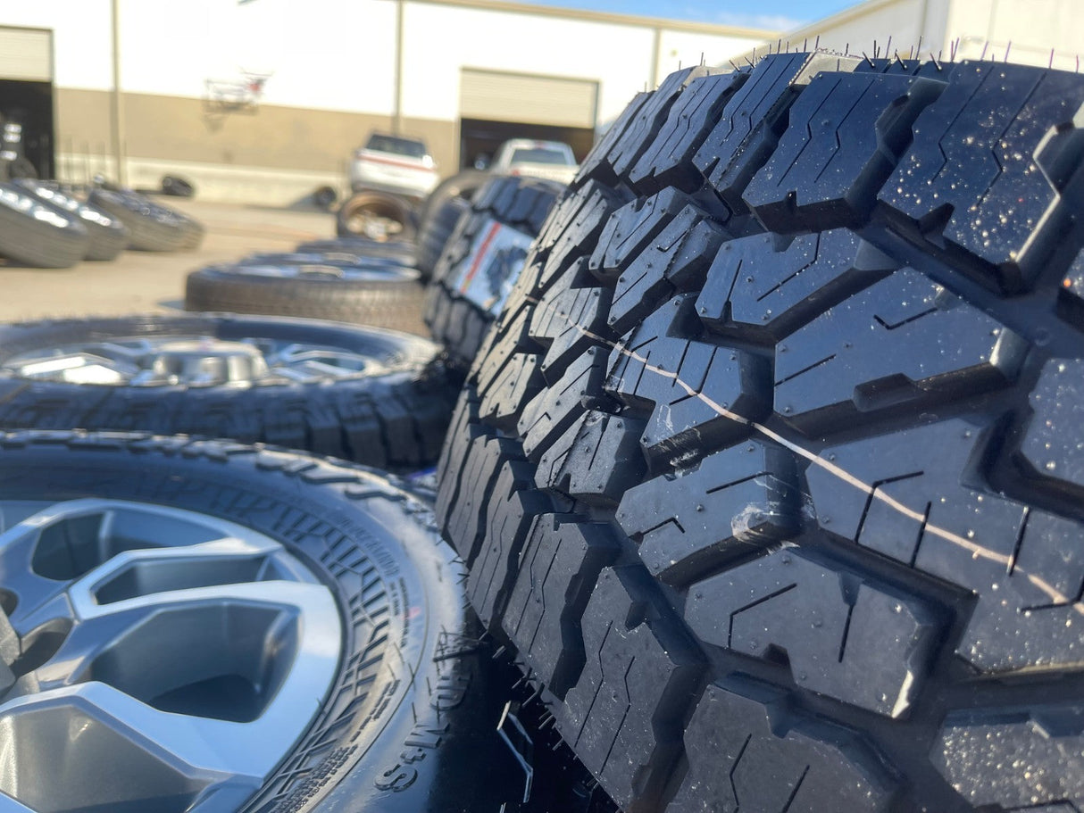 18" GMC Sierra AT4X Chevy Silverado 2500 3500 OEM 5949 wheels rims FALKEN NEW Texas Truck Tire
