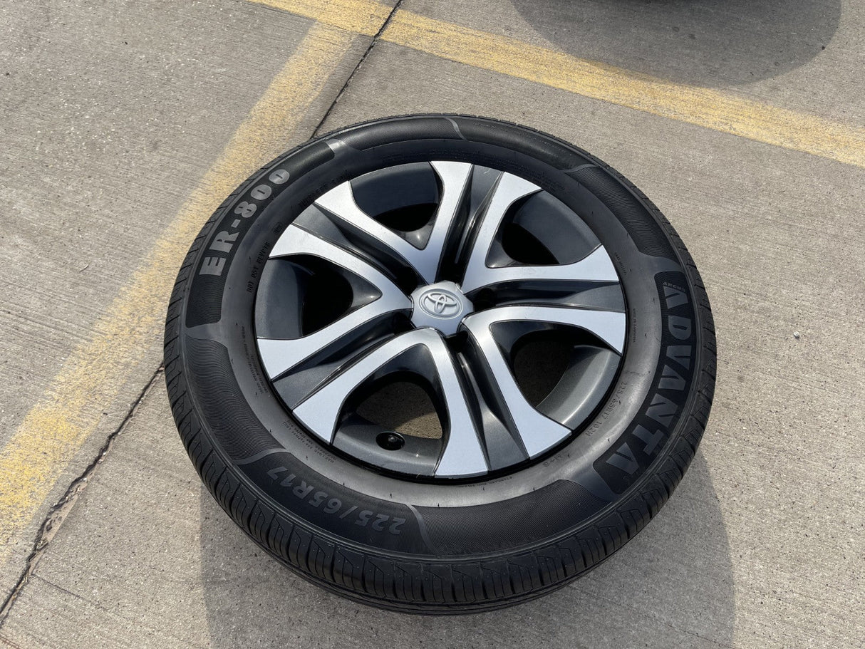 17" Toyota RAV4 OEM wheel rim 69625 Sienna CH-R 2020 2021 2022 2023 2024 2025 Texas Truck Tire