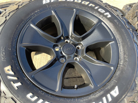 (4) 17" Jeep Wrangler Rubicon OEM 96226 wheels rims Gladiator BFG KO2 NEW 2026 Texas Truck Tire