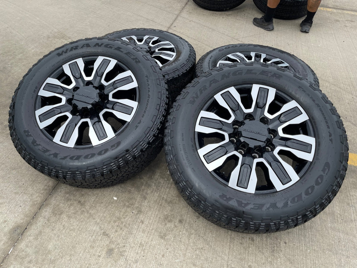 20" GMC Sierra DENALI ULTIMATE 2500 3500 OEM wheels rims 5958 14138 tires Texas Truck Tire