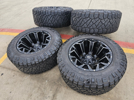 20x12 Fuel D546 Assault Chevy Silverado Ford F-150 RAM wheels rims 6x139 6x135 Texas Truck Tire
