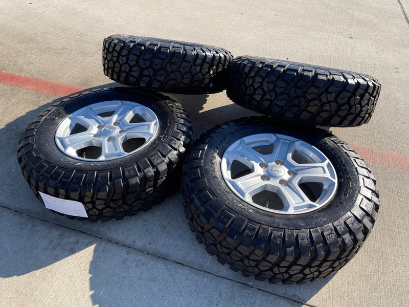 17" Jeep Wrangler Rubicon OEM wheels rims 9216 Gladiator BFG KM2 M/T Texas Truck Tire