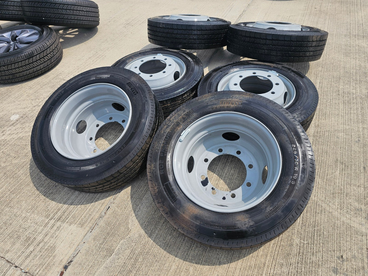 19.5" Chevy Silverado 4500HD 5500HD 6500HD rims wheels 8x275 OEM 2024 2025 NEW Texas Truck Tire