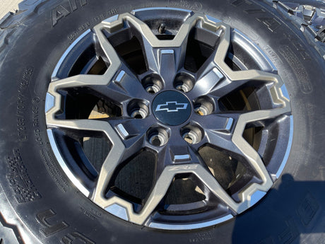 17" Chevy Silverado ZR2 OEM 95751 Beadlock wheels rims Colorado Sierra NEW BFG Texas Truck Tire