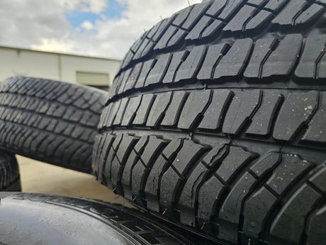 18" Ford F-250 F-350 TREMOR OEM rims wheels 10097 tires NEW MICHELIN A/T2 Texas Truck Tire