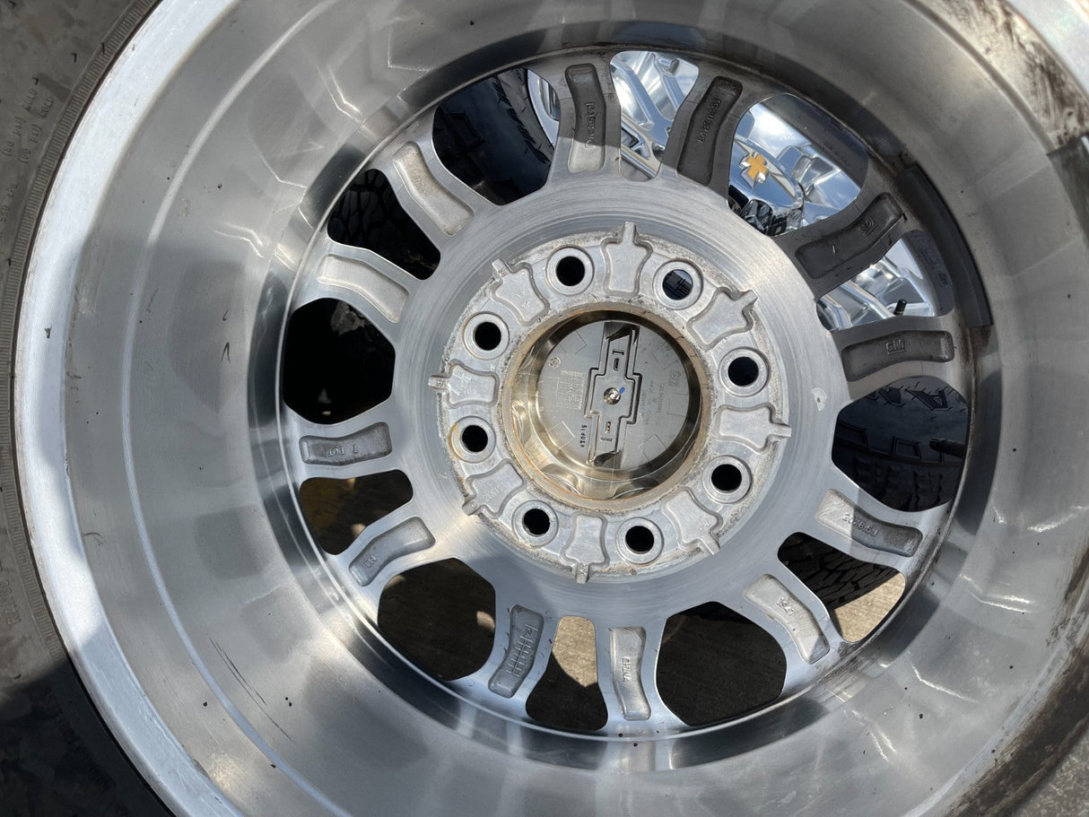 20" Chevy Silverado HIGH COUNTRY GMC Sierra AT4 2500 3500 OEM 95685 wheels rims Texas Truck Tire