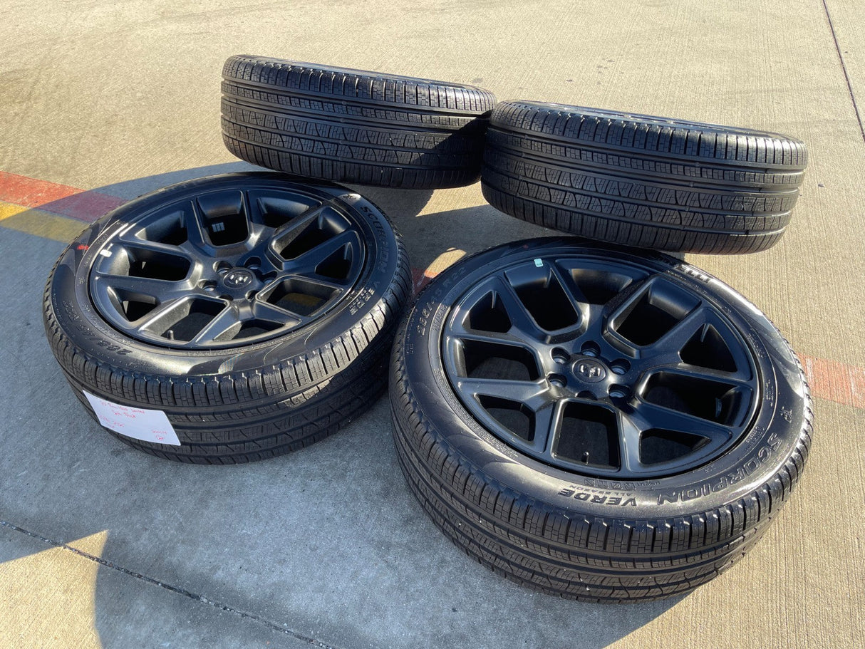 22" Dodge Ram 1500 OEM LIMITED Laramie wheels rims black 2725 2684 PIRELLI NEW Texas Truck Tire