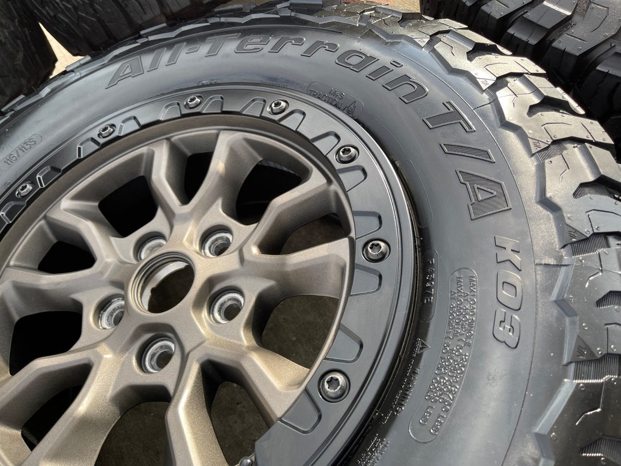 (5) 17" Jeep Wrangler 392 Gladiator OEM 9304 95240 BEADLOCK wheels rims NEW BFG Texas Truck Tire