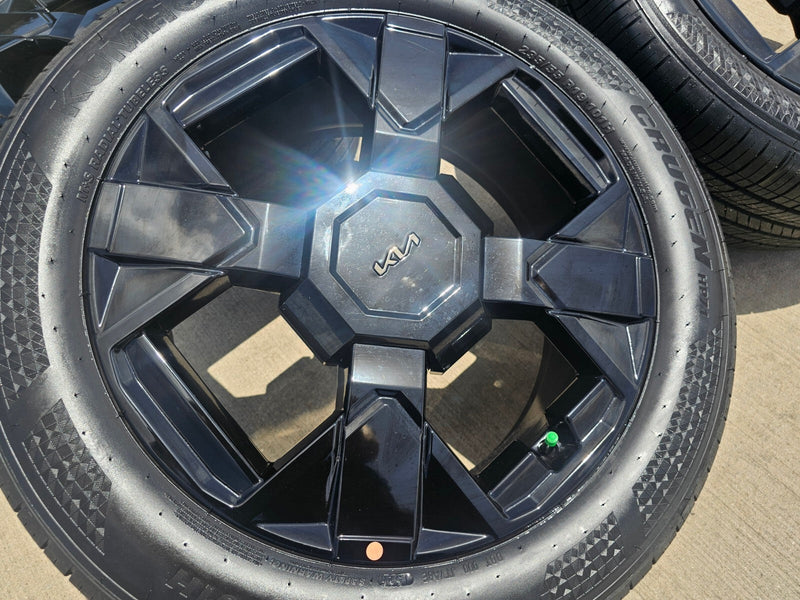19" Kia Sportage Telluride OEM wheels rims tires Sorento Sedona 2025 2026 NEW Texas Truck Tire
