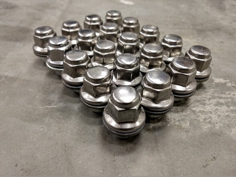 (20) 12x1.5 OEM Toyota Camry lug nuts polished Avalon Corolla Rav-4 Lexus RX350 Texas Truck Tire