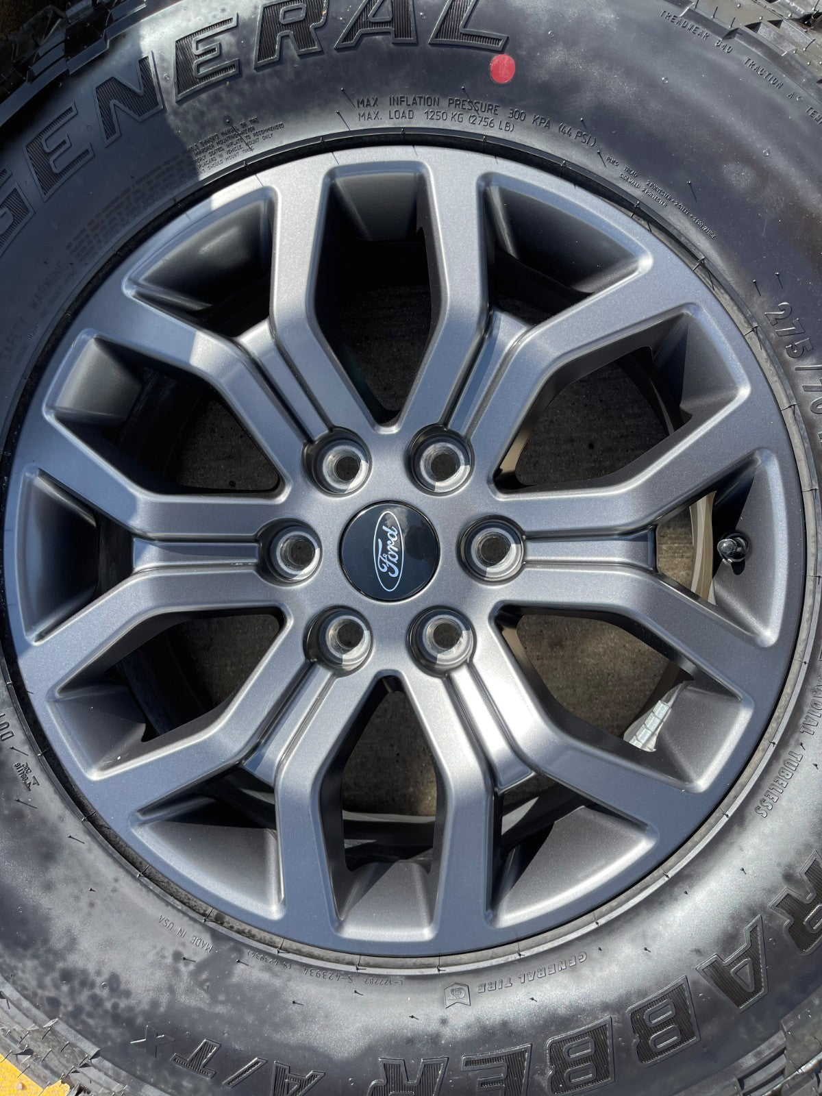 (5) 18" Ford F-150 TREMOR OEM rims wheels 10342 95351 Expedition GENERAL NEW Texas Truck Tire