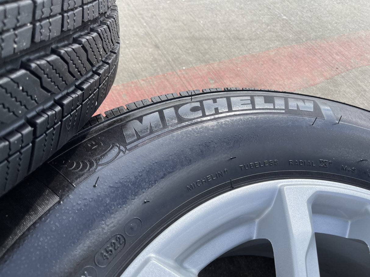 17" Jeep Wrangler Gladiator RUBICON OEM 9301 95329 wheels rims tires MICHELIN Texas Truck Tire