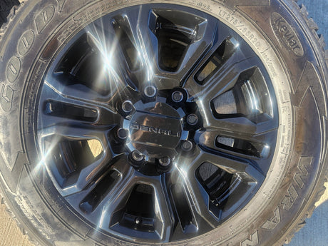 20" GMC Sierra Chevy 2500 OEM 5957 BLACK DIAMOND wheels rims 2024 2025 GOODYEAR Texas Truck Tire