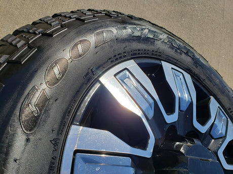 20" GMC Sierra DENALI ULTIMATE 2500 3500 OEM wheels rims 5958 14138 tires Texas Truck Tire