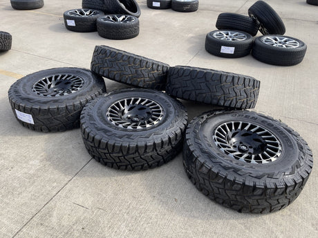 18" 18x10 Fuel CYCLONE D683 Jeep Wrangler wheels rims 5x5 5x127 TOYO R/T 37" Texas Truck Tire