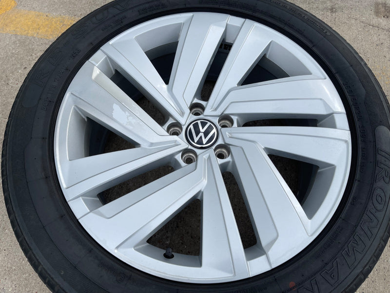 20" VW Atlas OEM wheel rim tire 70076 Audi Q7 Q8 2020 2021 2022 2023 2024 2025 Texas Truck Tire