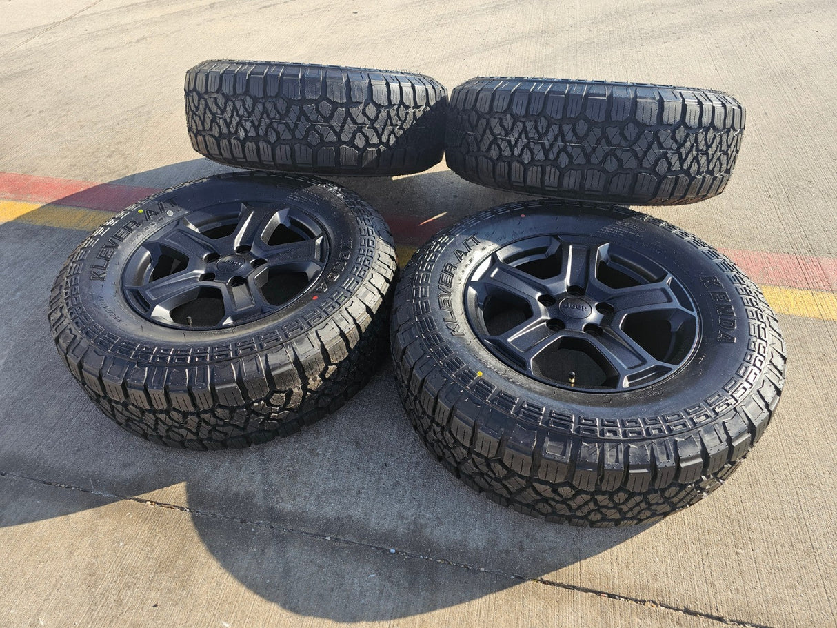 17" Jeep Wrangler Rubicon OEM wheels rims 9216 Gladiator KENDA KLEVER A/T2 NEW Texas Truck Tire