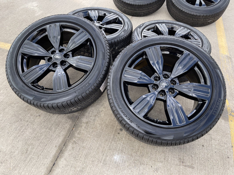 22" Ford F-150 LIMITED OEM rims wheels 10442 Expedition PIRELLI NEW Texas Truck Tire