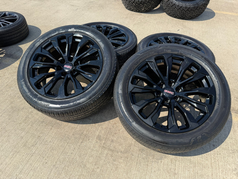 22" GMC Yukon Sierra DENALI OEM wheels rims 14025 97000 tires Texas Truck Tire