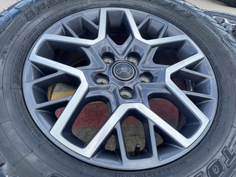 18" Jeep Grand Cherokee OEM 9331 wheels rims Wrangler Gladiator 2024 2025 NEW Texas Truck Tire