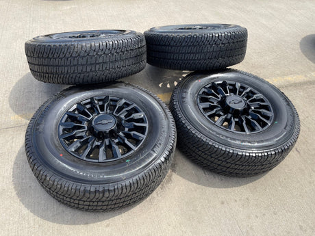 18" Chevy Silverado ALASKAN AT4X 2500 OEM 14031 wheels rims 2024 2025 2026 NEW Texas Truck Tire