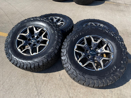 17" Chevy Silverado ZR2 OEM 95751 Beadlock wheels rims Colorado Sierra NEW Texas Truck Tire