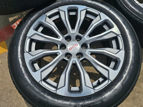 22" GMC Yukon Sierra DENALI OEM wheels rims 14025 97000 tires Texas Truck Tire