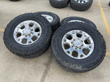 18" Ram 2500 3500 Laramie Power Wagon OEM wheels rims 2693 tires COOPER 35" Texas Truck Tire