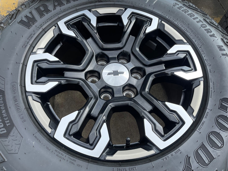 18" Chevy Silverado ZR2 Tahoe TRAIL BOSS Sierra OEM 95415 wheels rims tires NEW Texas Truck Tire