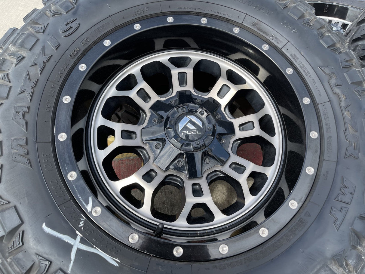 18" 18x9 Fuel Crush D561 Jeep Wrangler wheels rims 5x114.3 5x4.5 5x5 5x127 35" Texas Truck Tire
