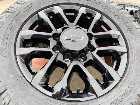 20" Chevy Silverado Trail Boss GMC AT4 2500 OEM 94030 wheels rims NIRTO 34" Texas Truck Tire