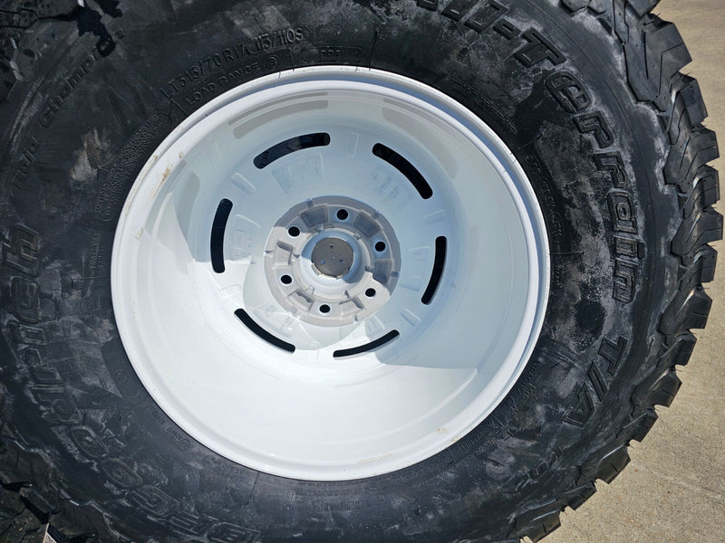 17" Ford Bronco HERITAGE SASQUATCH OEM 10463 wheels rims white 35" BFG NEW Texas Truck Tire