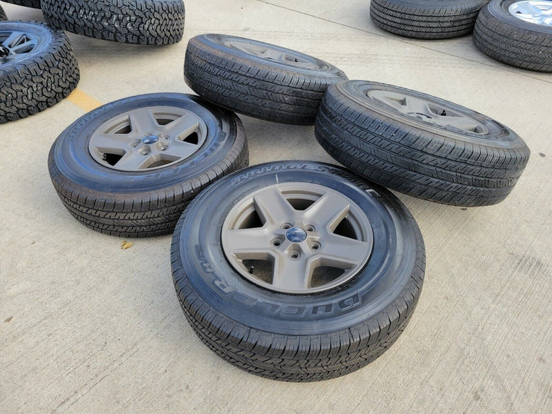 17" Jeep Gladiator MILITARY EDITION OEM wheels rims 9235 Wrangler tires Texas Truck Tire