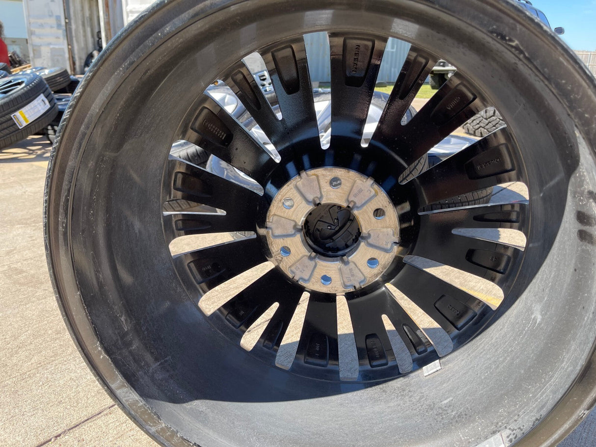 (1) 22" Infiniti QX80 QX56 Nissan Titan Armada OEM 94236 wheel rim 2025 2026 Texas Truck Tire