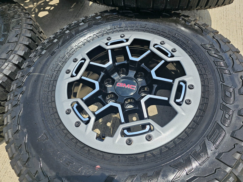 17" GMC Sierra Chevy Silverado OEM Beadlock wheels rims Canyon NEW Texas Truck Tire