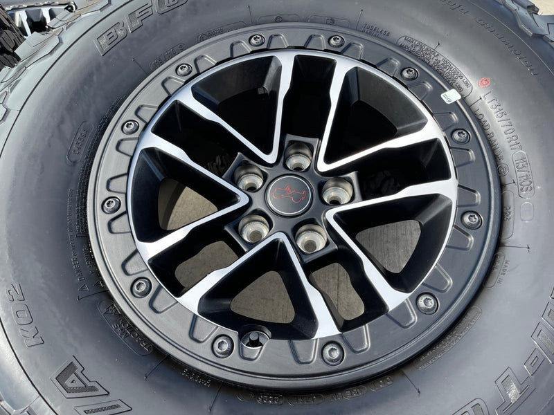 17" Jeep Wrangler 392 Gladiator Rubicon OEM 9329 BEADLOCK wheels rims NEW 35" Texas Truck Tire