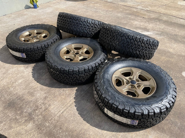 17" Jeep Gladiator RUBICON OEM wheels rims BRONZE Wrangler 9236 NEW 35" BFG Texas Truck Tire