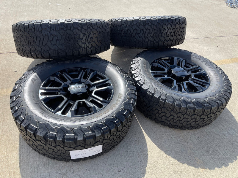 20" GMC Sierra Chevy 2500 OEM 5957 BLACK DIAMOND wheels rims tires BFG 37" Texas Truck Tire