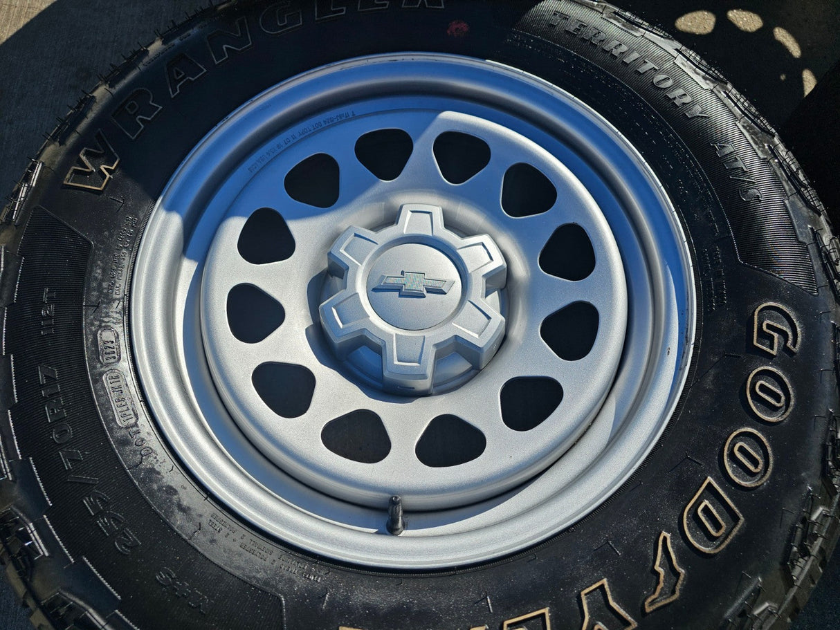 17" Chevy Colorado OEM wheels rims Silverado 8130 Canyon 2025 2026 NEW GOODYEAR Texas Truck Tire