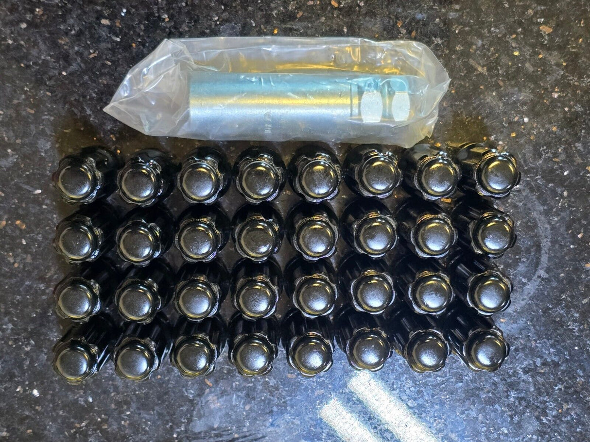 (32) 14x1.5 lug nuts black RAM 2500 3500 Chevy Silverado GMC Sierra lugs Texas Truck Tire