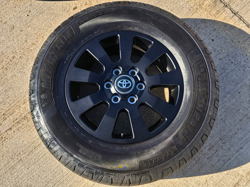 18" Toyota Land Cruiser OEM TRD black wheel rim 95952 Tundra Sequoia Texas Truck Tire