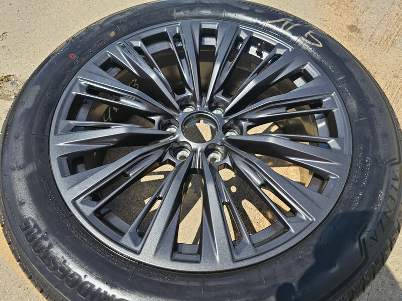 22" Cadillac Escalade V V600 Platinum OEM ORIGINAL wheel rim 2023 2024 2025 NEW Texas Truck Tire