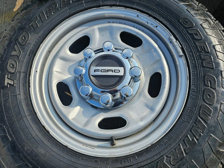 17" Ford F-250 F-350 OEM 3828 wheels rims tires 2022 2023 2024 2025 TOYO A/T3 Texas Truck Tire