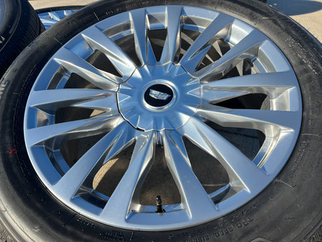 22" Cadillac Escalade Platinum OEM wheels rims 95026 tires NEW Texas Truck Tire