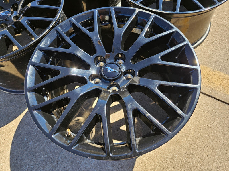 19" Ford Mustang GT Performance Track Pack OEM 10036 10038 wheels rims Texas Truck Tire