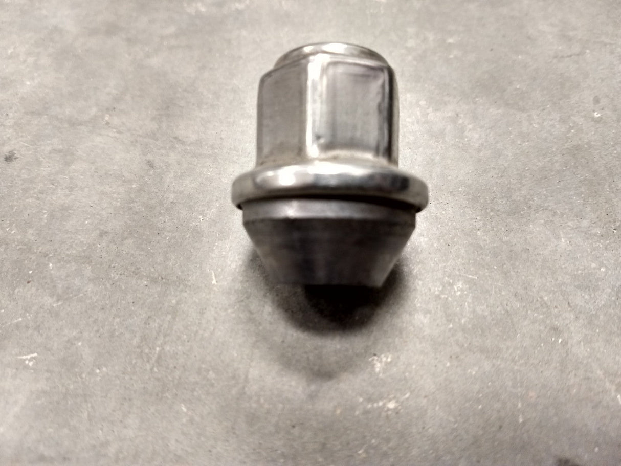 (20) 14x1.5 OEM Ford lug nuts polished Mustang OE 2015-2026 Texas Truck Tire