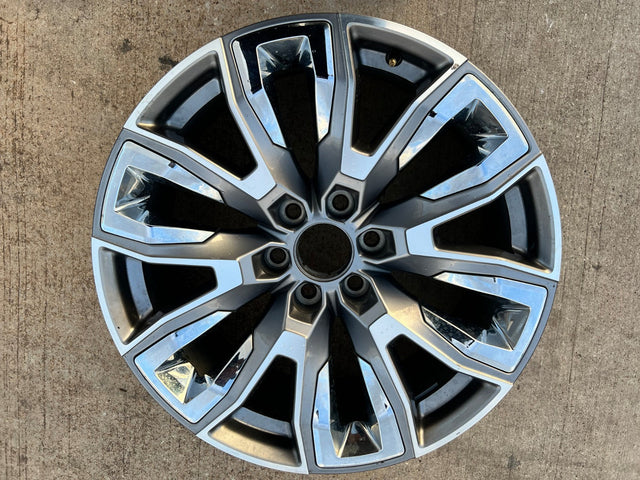 22" GMC Yukon Chevy Tahoe Escalade OEM chrome 95513 14134 wheel rim Texas Truck Tire