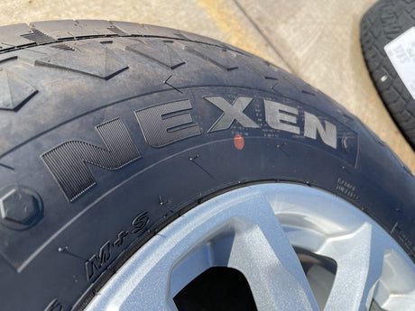 17" Jeep Gladiator RUBICON OEM wheel rim 9301 95329 Wrangler spare NEXEN NEW Texas Truck Tire
