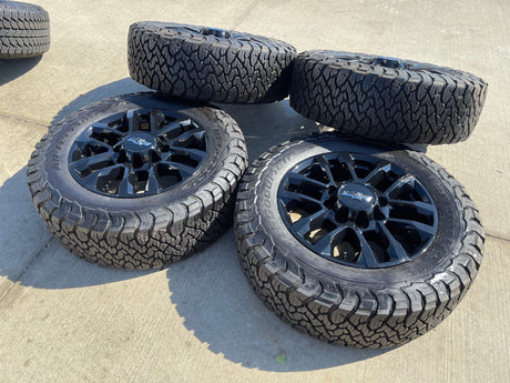 20" Chevy Silverado Trail Boss GMC AT4 2500 OEM 94030 wheels rims BFG KO3 Texas Truck Tire